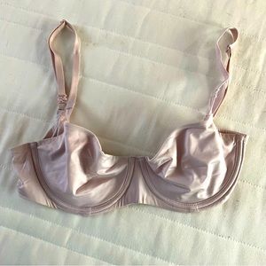 Victoria’s Secret 34C push up without padding bra/ silky pastel pink